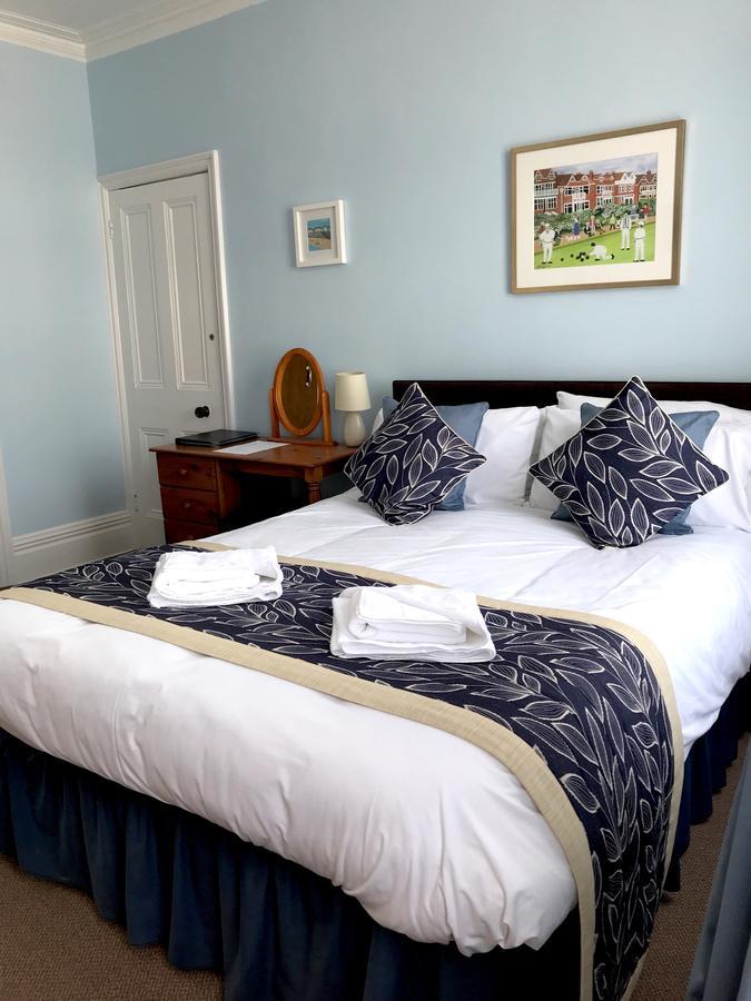 By The Sea Bed And Breakfast Eastbourne Exterior foto