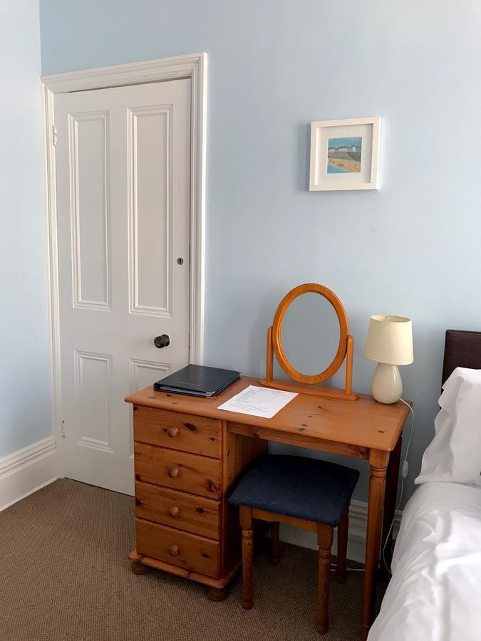 By The Sea Bed And Breakfast Eastbourne Exterior foto